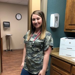 Meet your Posher, Tina